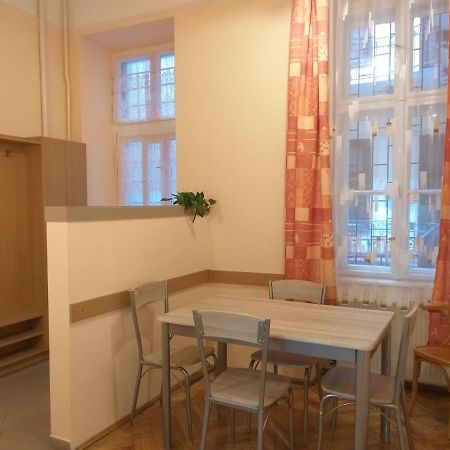 Tempo Courtyard Apartman Budapest Eksteriør billede